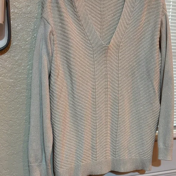 Chaps Cream V-Neck Sweater - Picture 3 of 4